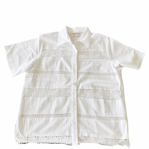 Vintage white lace cutout button down blouse - Picture 2 of 4